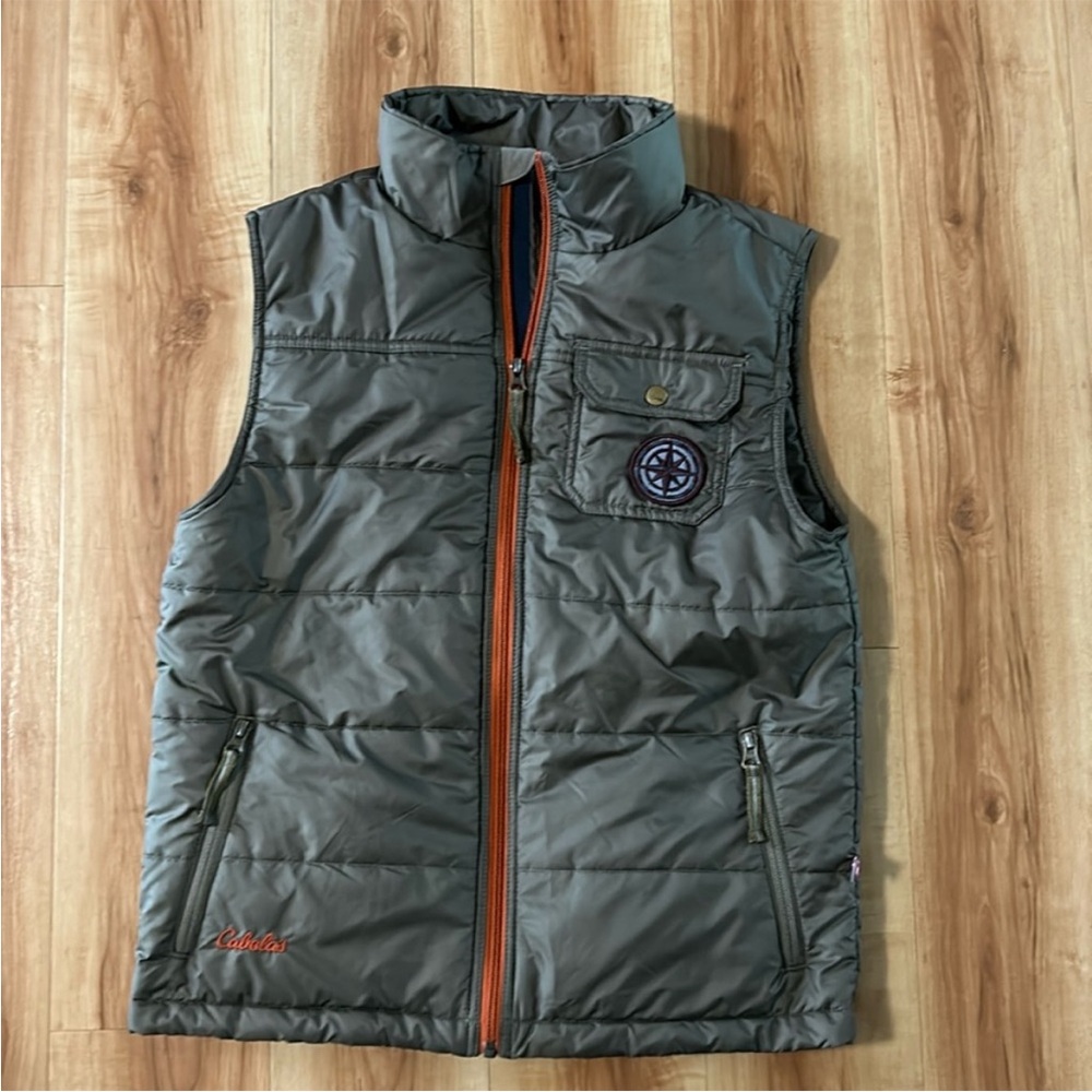 Cabela's Gray Quilted Vest